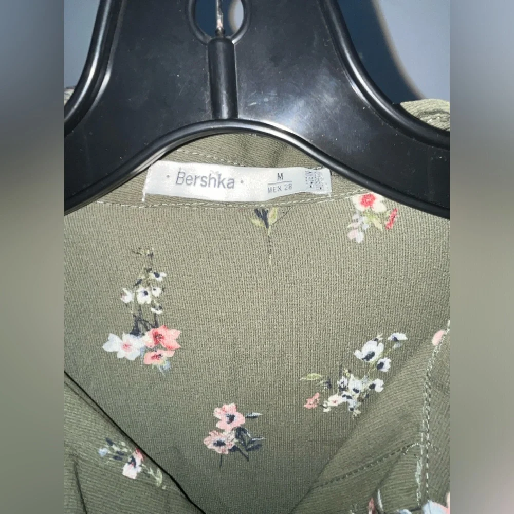 Floral button up - Picture 2 of 2